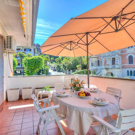 Appartamento Gaya Stresa Center - Happy Rentals Exterior photo